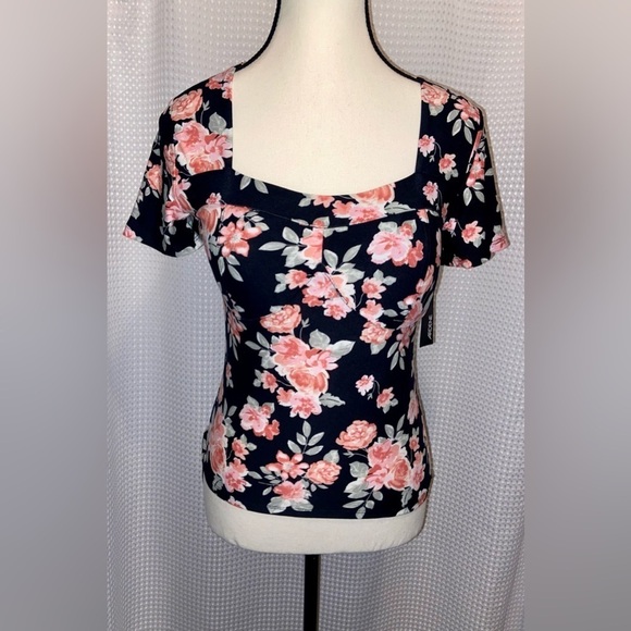 Women’s Ardene square neckline Stretchy floral top size small NWT - Picture 1 of 9